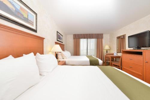 holiday inn express rawlins by ihg