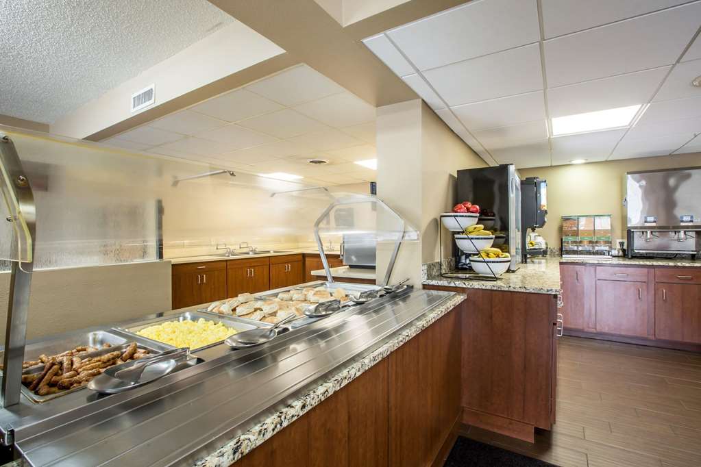 comfort inn and suites at dollywood lane