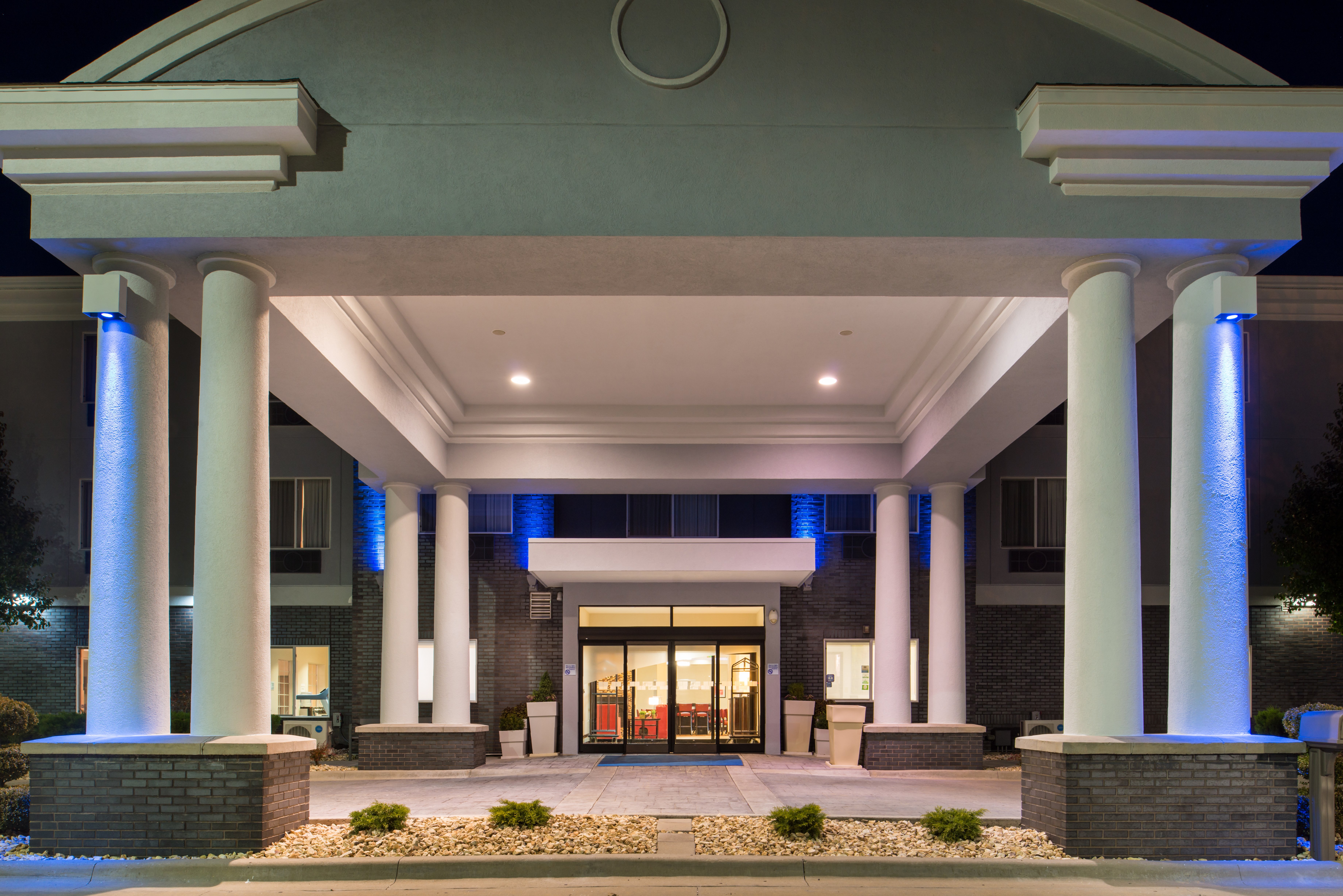 holiday inn express hotel and suites pittsburg by ihg
