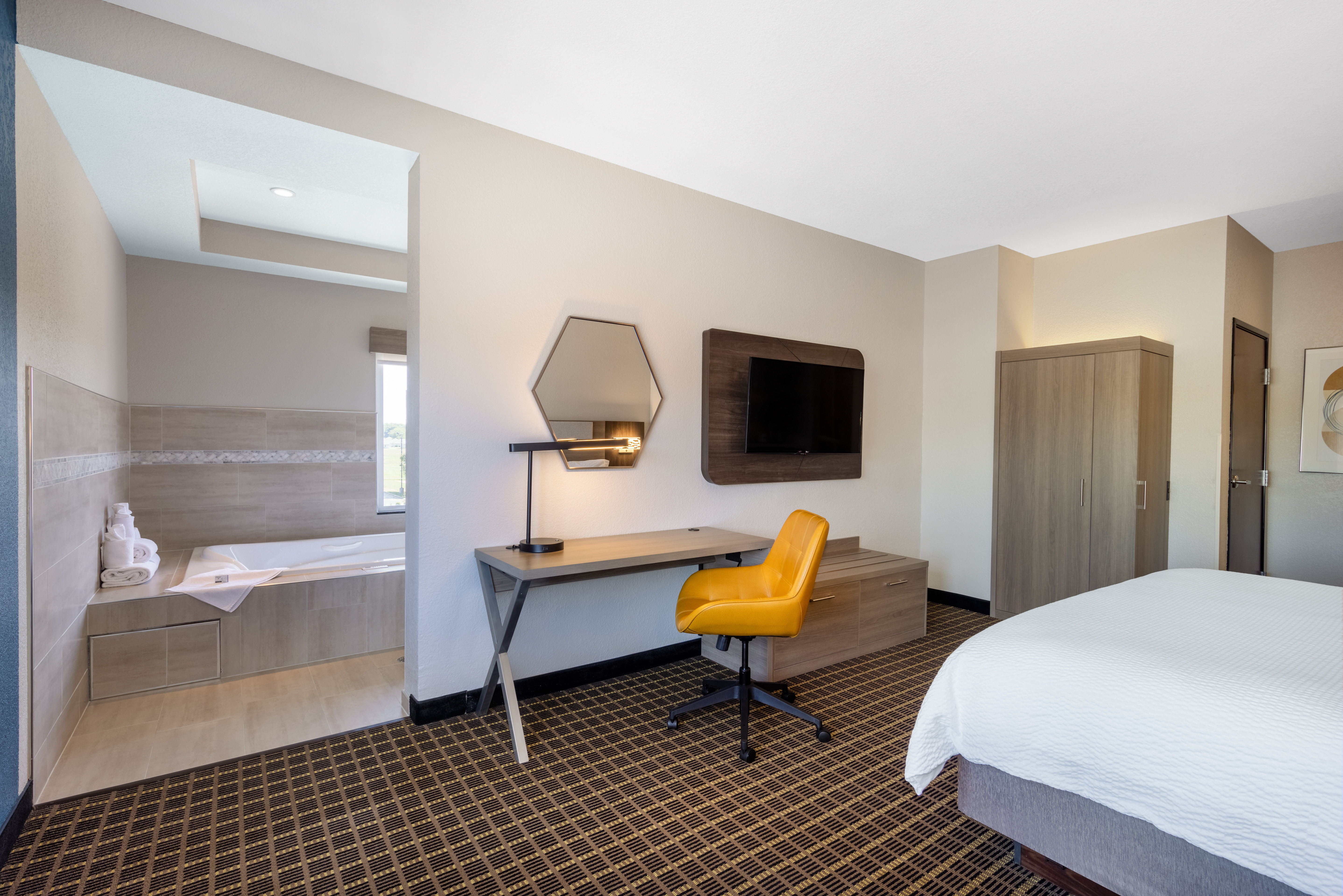 holiday inn express hotel and suites pittsburg by ihg