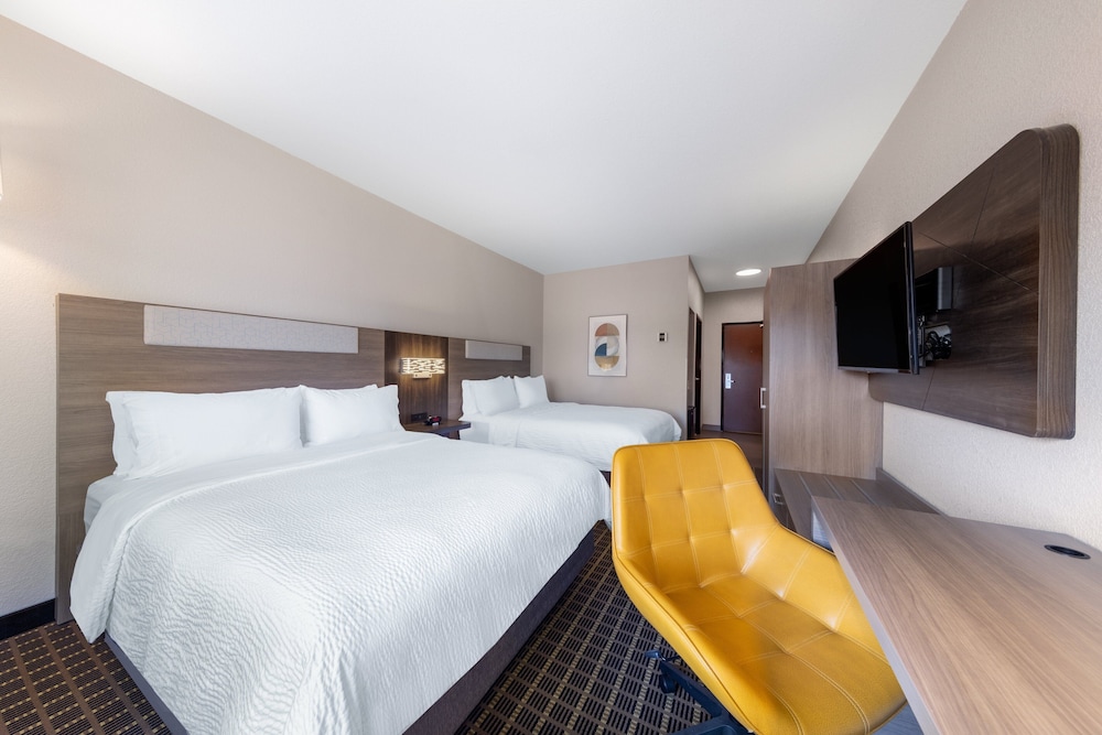 holiday inn express hotel and suites pittsburg by ihg