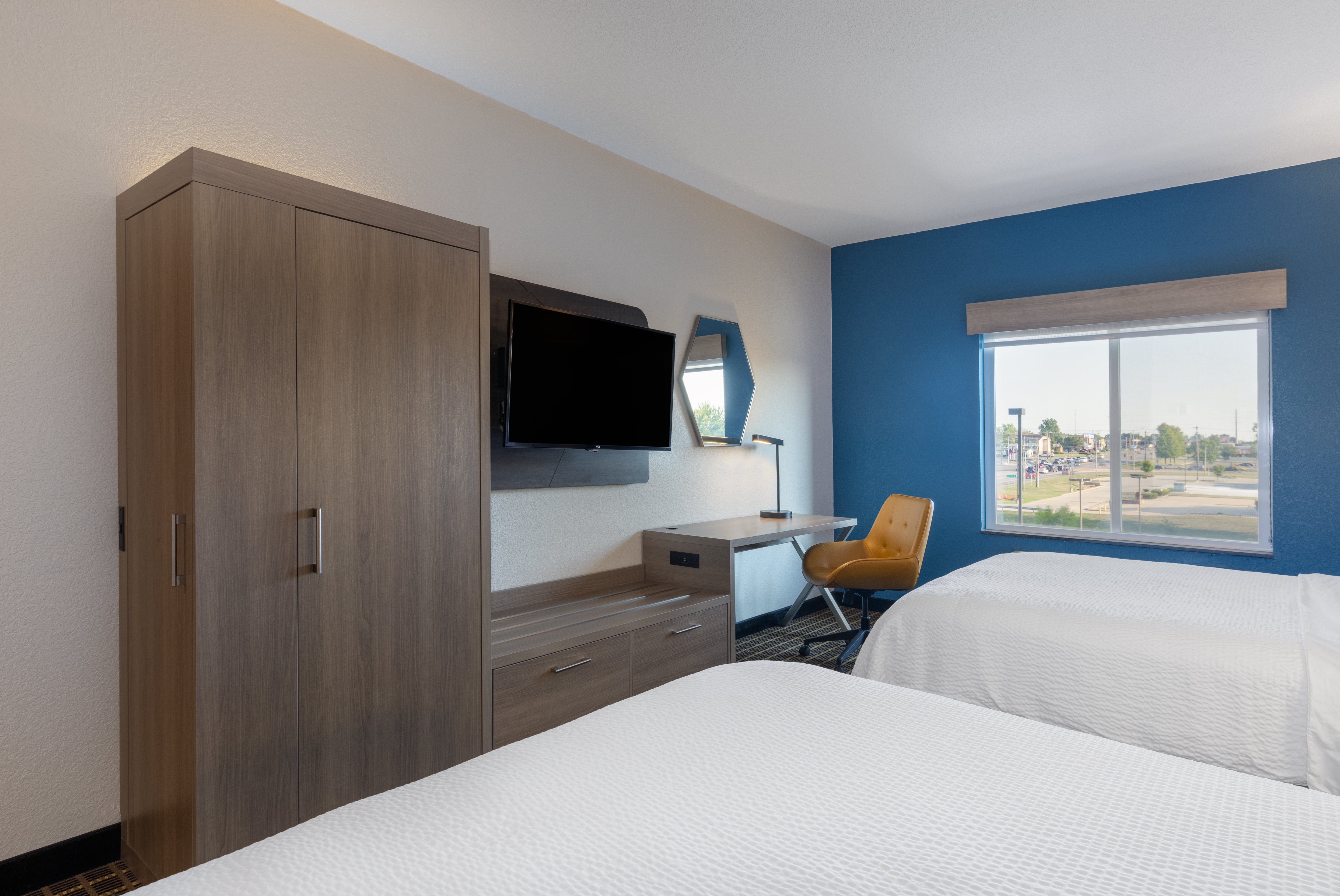 holiday inn express hotel and suites pittsburg by ihg