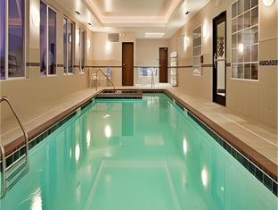 holiday inn express hotel and suites pittsburg by ihg