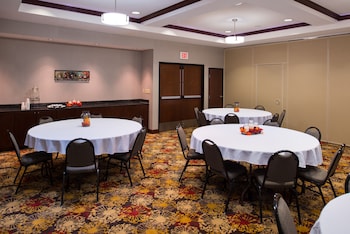 holiday inn express hotel and suites pittsburg by ihg