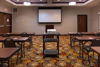 holiday inn express hotel and suites pittsburg by ihg
