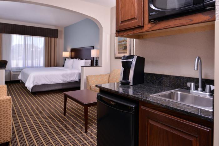 holiday inn express hotel and suites pittsburg by ihg