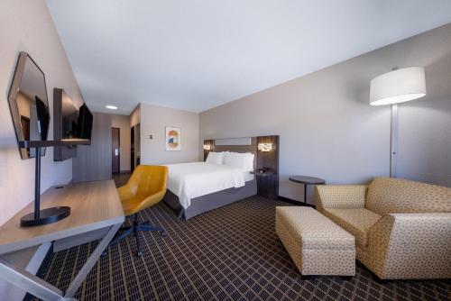 holiday inn express hotel and suites pittsburg by ihg