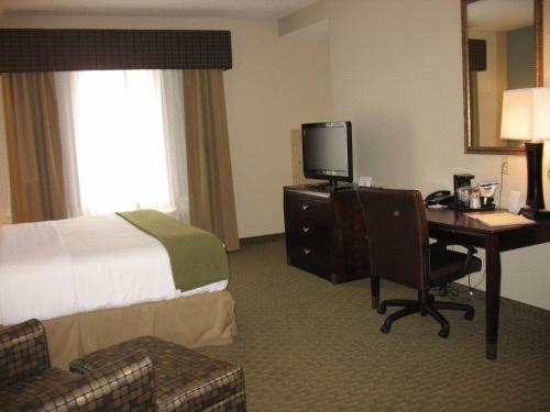 holiday inn express hotel and suites pittsburg by ihg