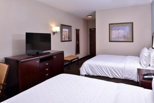 holiday inn express hotel and suites pittsburg by ihg
