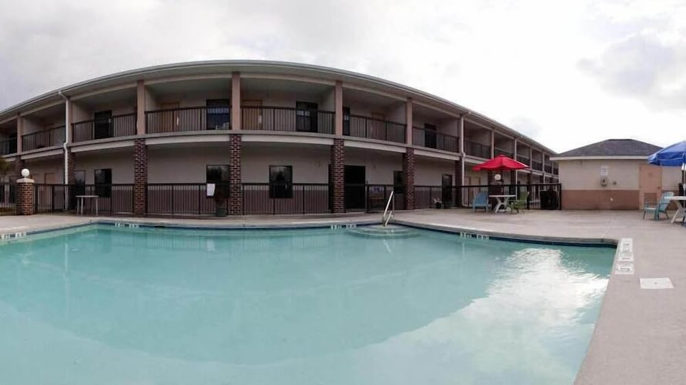holiday inn express plymouth by ihg