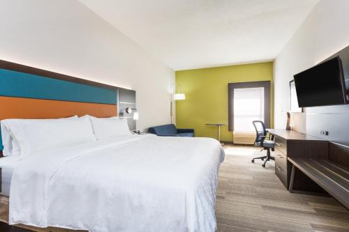 holiday inn express plymouth by ihg