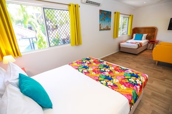 port douglas motel