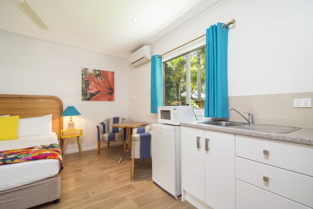 port douglas motel