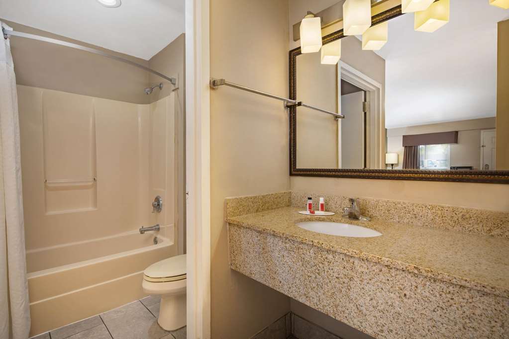 red roof inn savannah north i 95 port wentworth