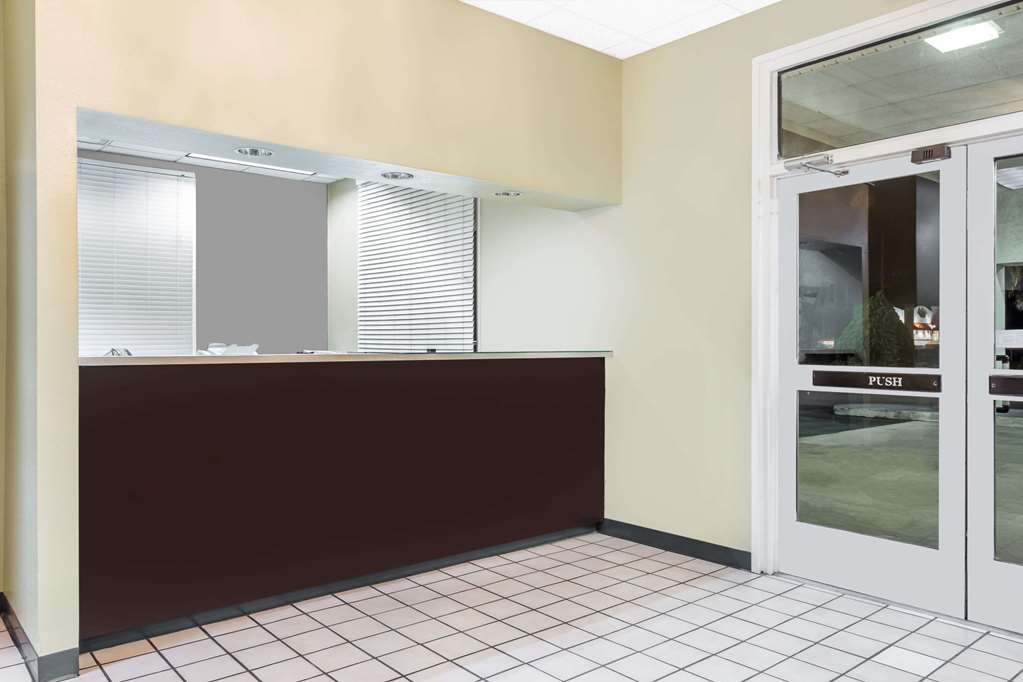 red roof inn savannah north i 95 port wentworth