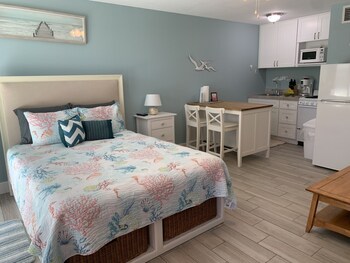 executive keys condominiums on the beach