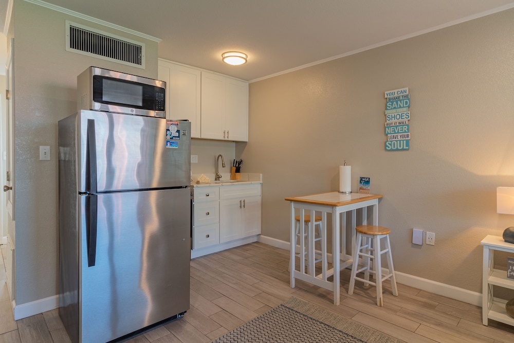 executive keys condominiums on the beach