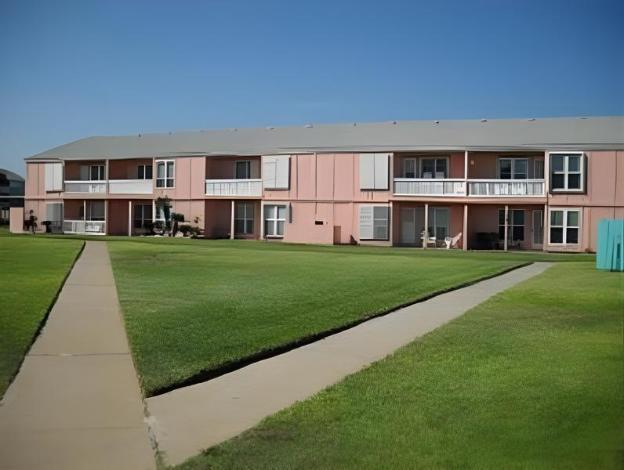 executive keys condominiums on the beach
