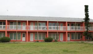 executive keys condominiums on the beach