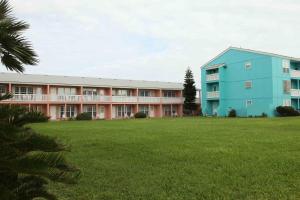 executive keys condominiums on the beach