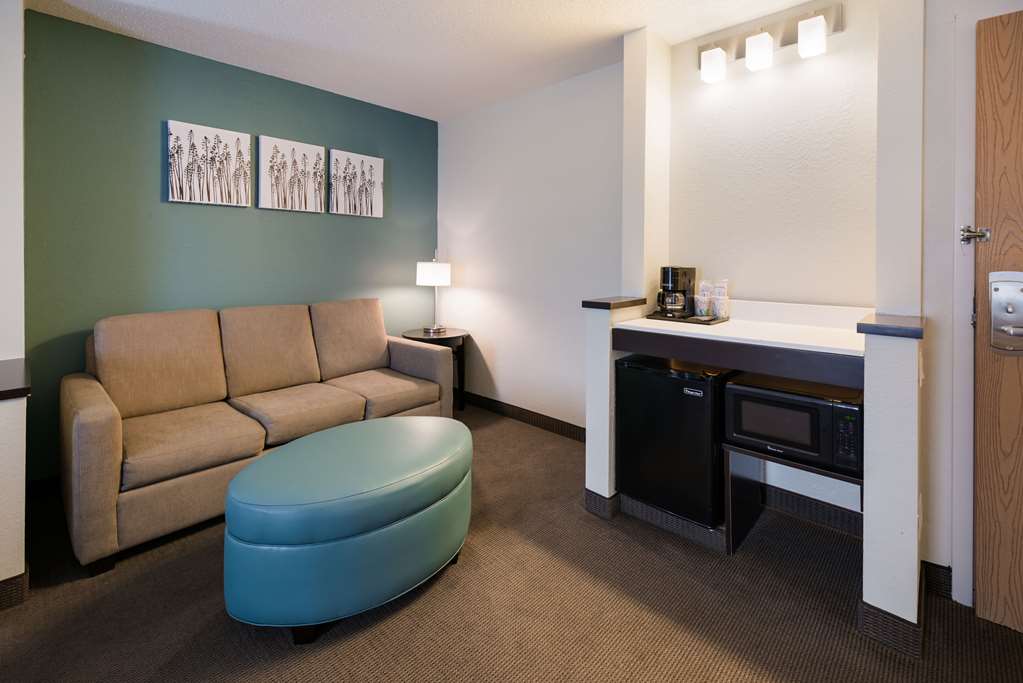 sleep inn and suites port clinton