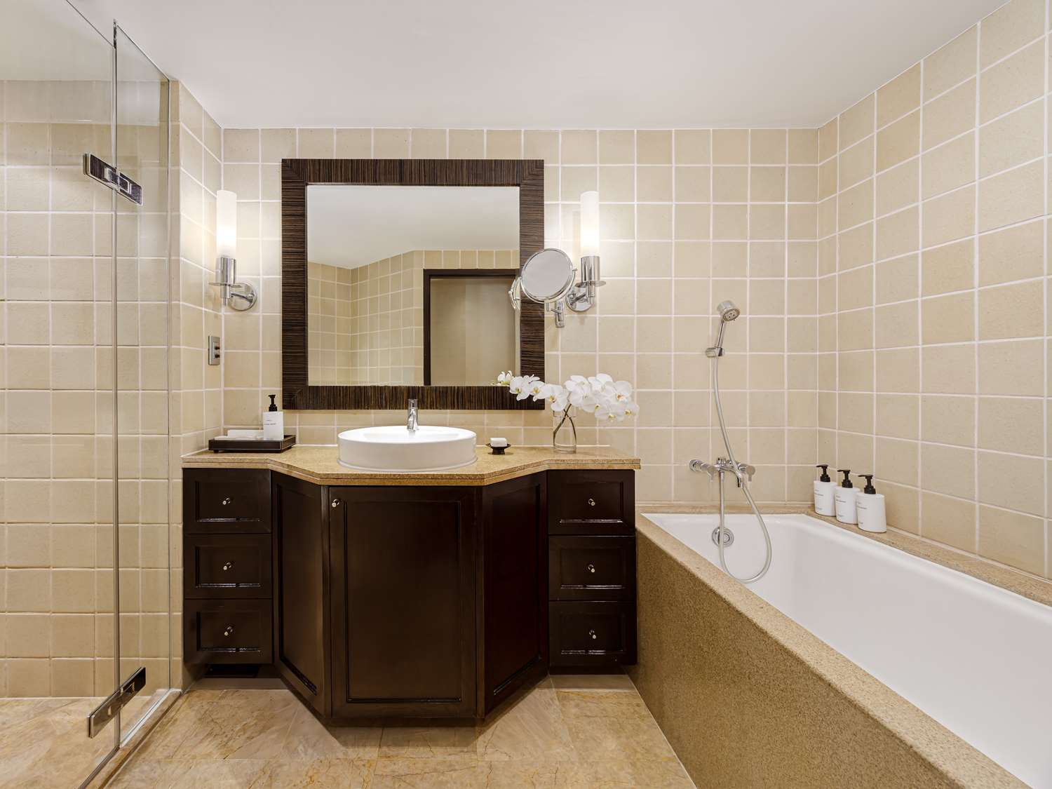 conrad bangkok residences