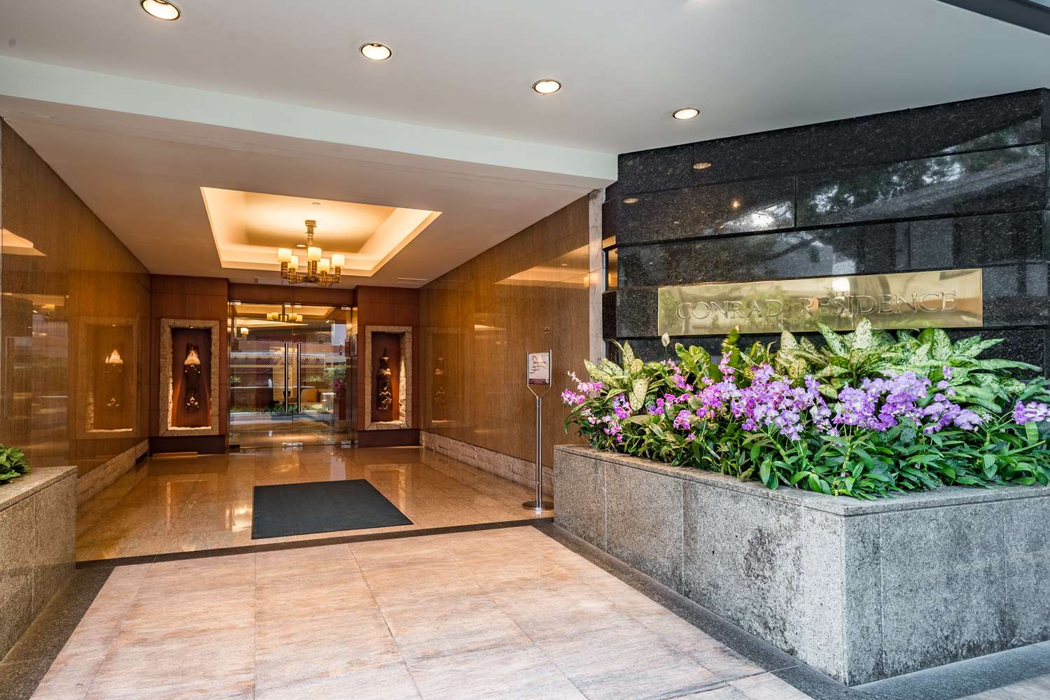 conrad bangkok residences