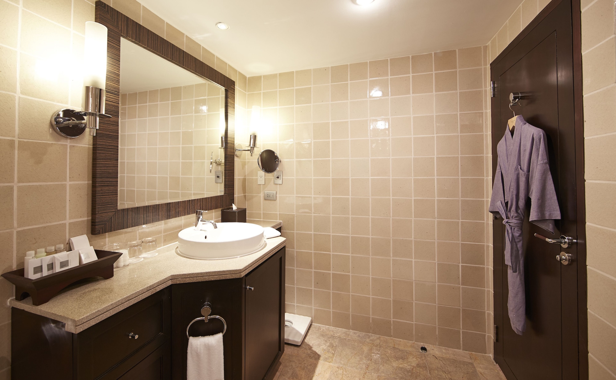 conrad bangkok residences