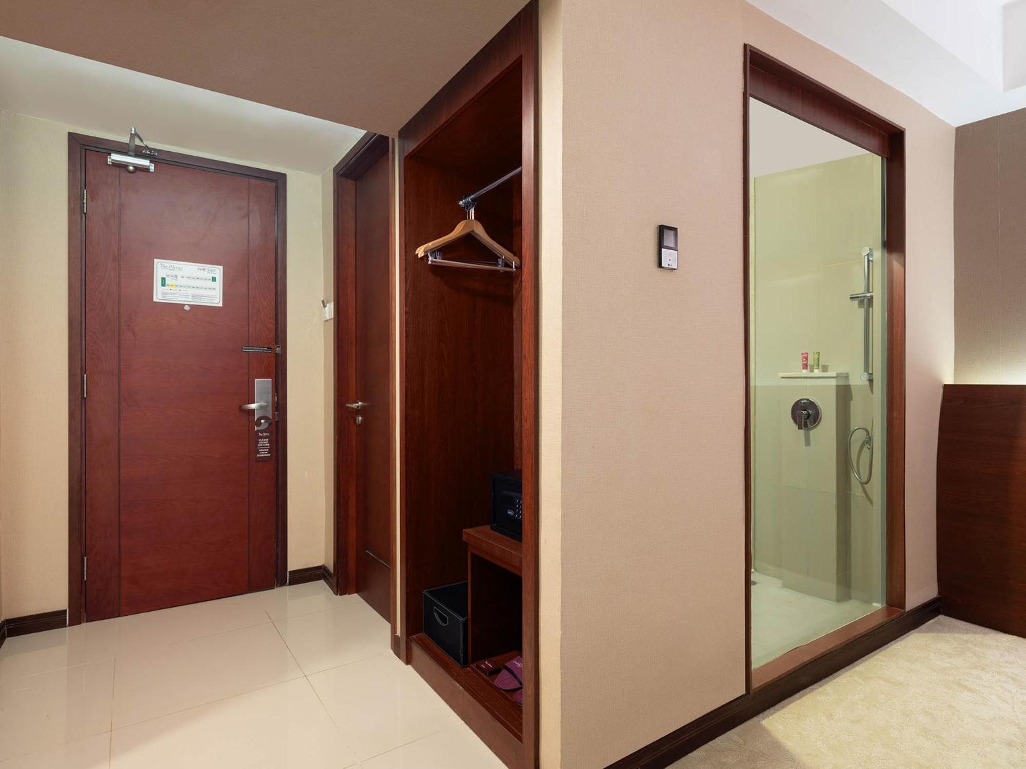 conrad bangkok residences