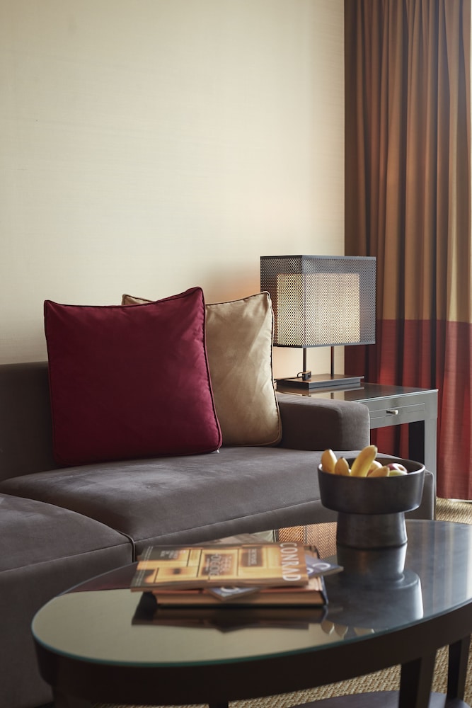 conrad bangkok residences