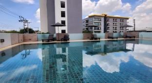 lee nova hotel