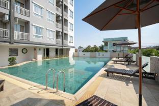 lee nova hotel