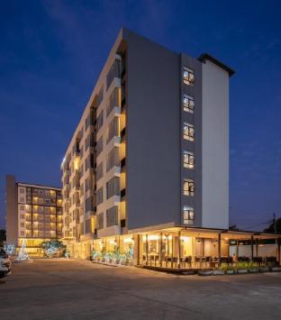 lee nova hotel