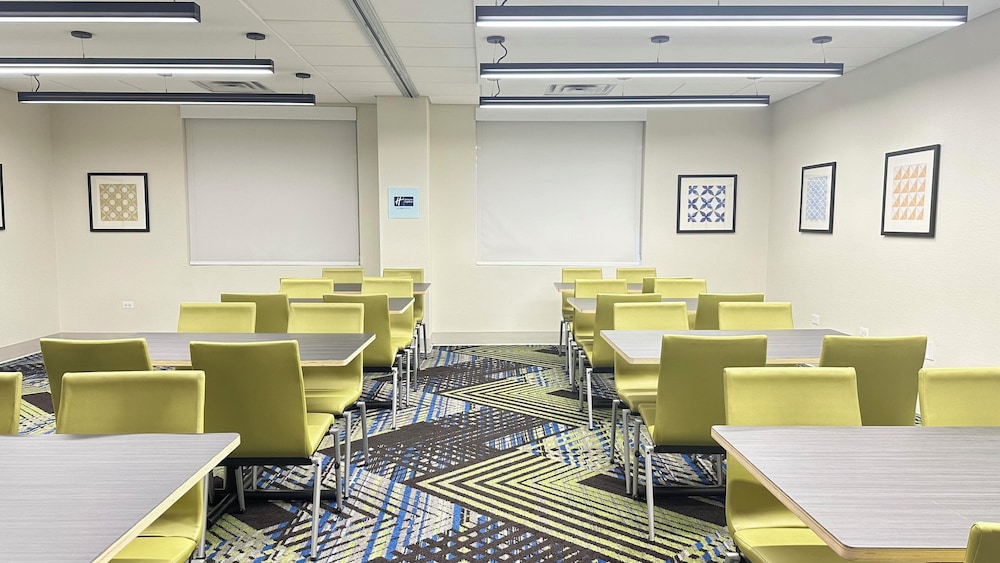 holiday inn express and suites prospect heights by ihg