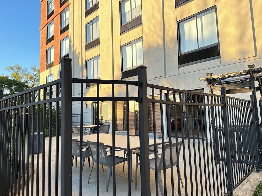holiday inn express and suites prospect heights by ihg