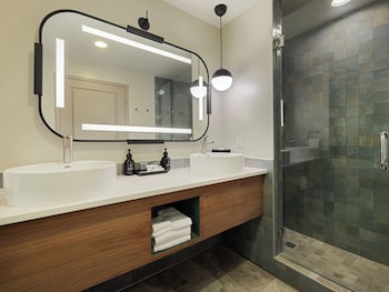 Hotel Indigo Asheville Downtown By Ihg,Woodfin>>Asheville,4 star