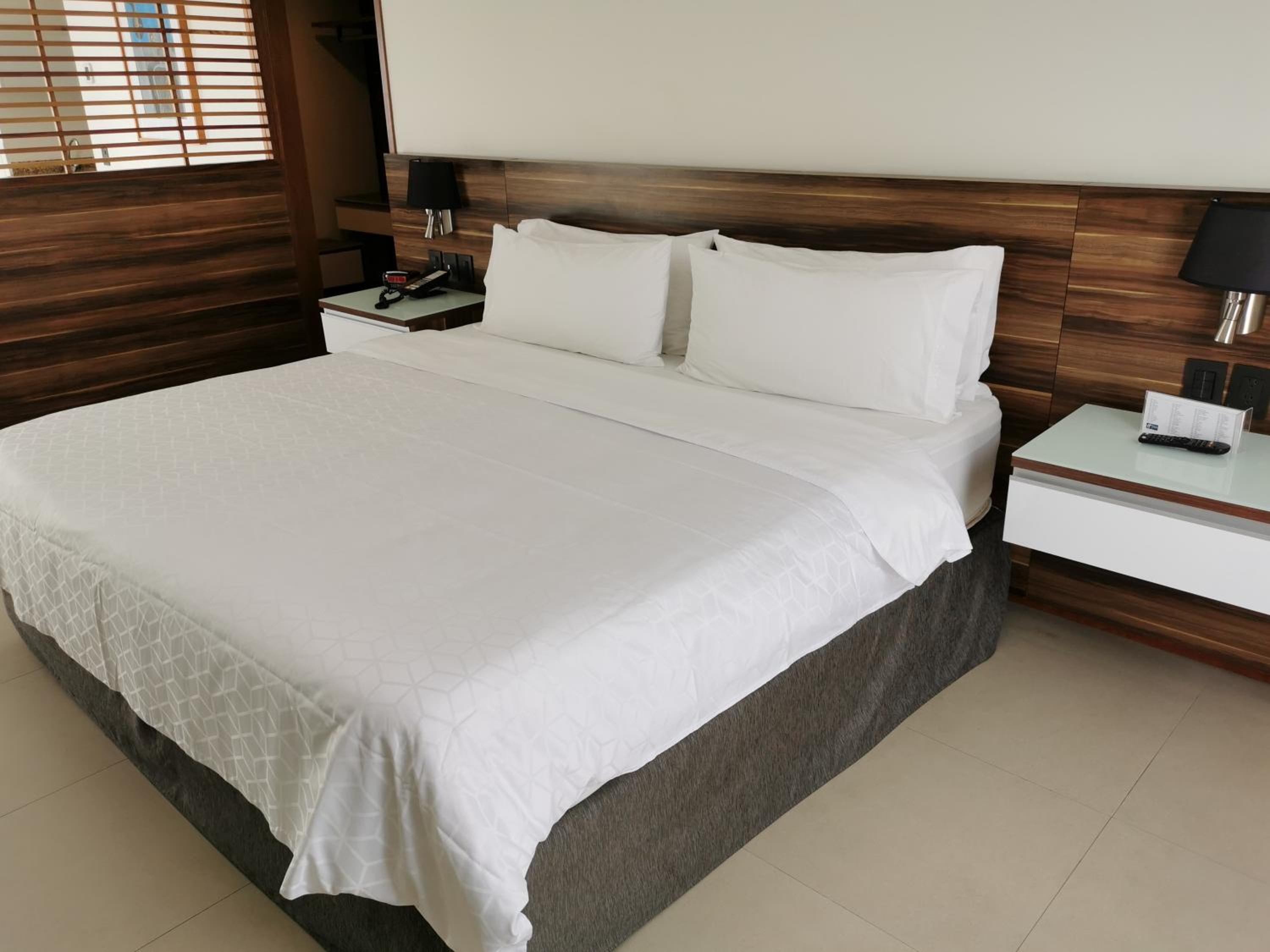 holiday inn express puerto vallarta by ihg