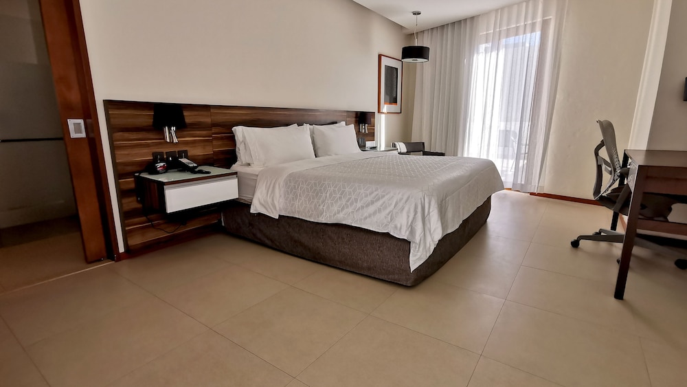 holiday inn express puerto vallarta by ihg