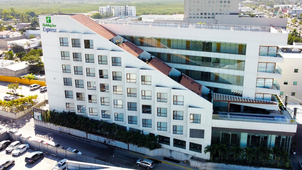 holiday inn express puerto vallarta by ihg