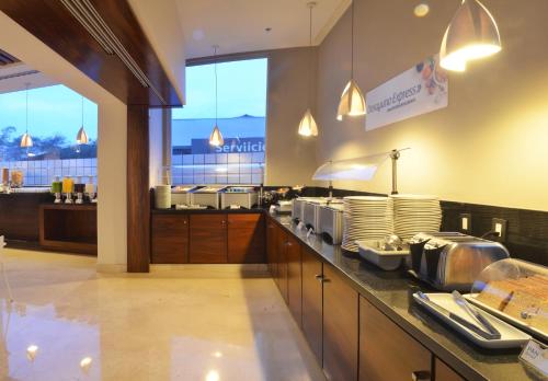 holiday inn express puerto vallarta by ihg