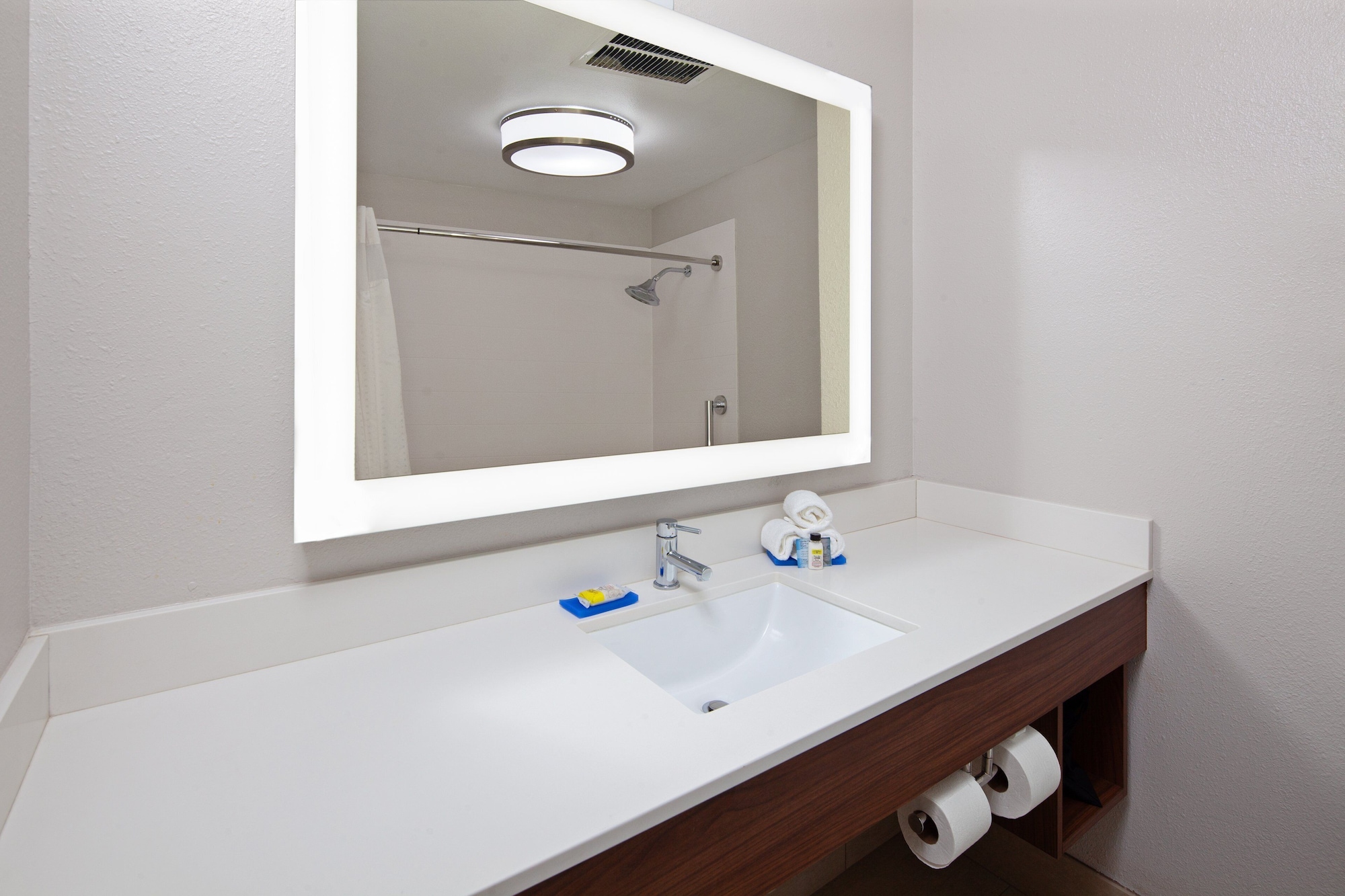 holiday inn express and suites rancho mirage