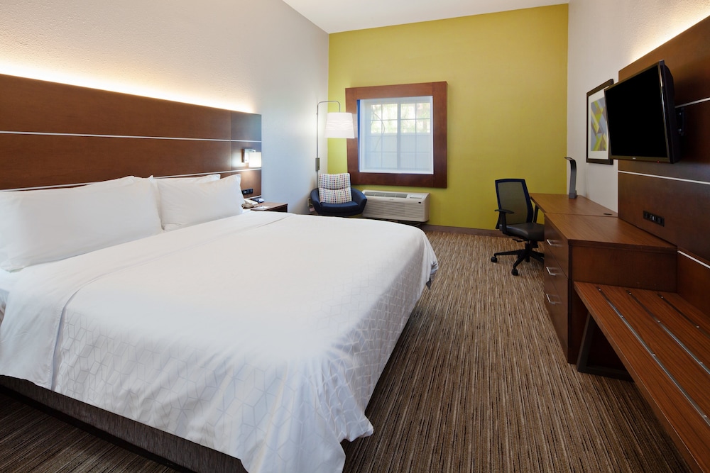 holiday inn express and suites rancho mirage
