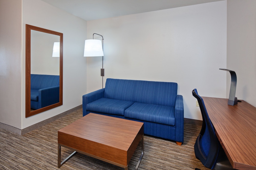 holiday inn express and suites rancho mirage