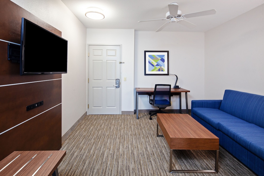 holiday inn express and suites rancho mirage