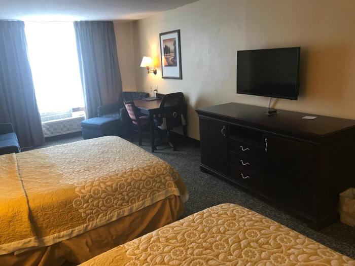 days inn and suites by wyndham tucker northlake