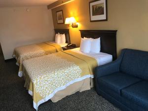 days inn and suites by wyndham tucker northlake