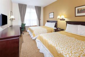 days inn and suites by wyndham tucker northlake