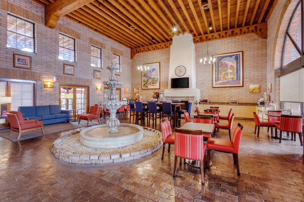 comfort suites at sabino canyon