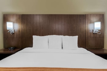 comfort suites at sabino canyon