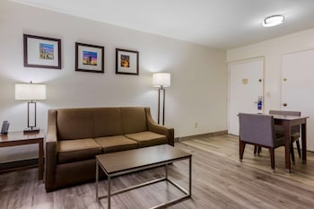 comfort suites at sabino canyon